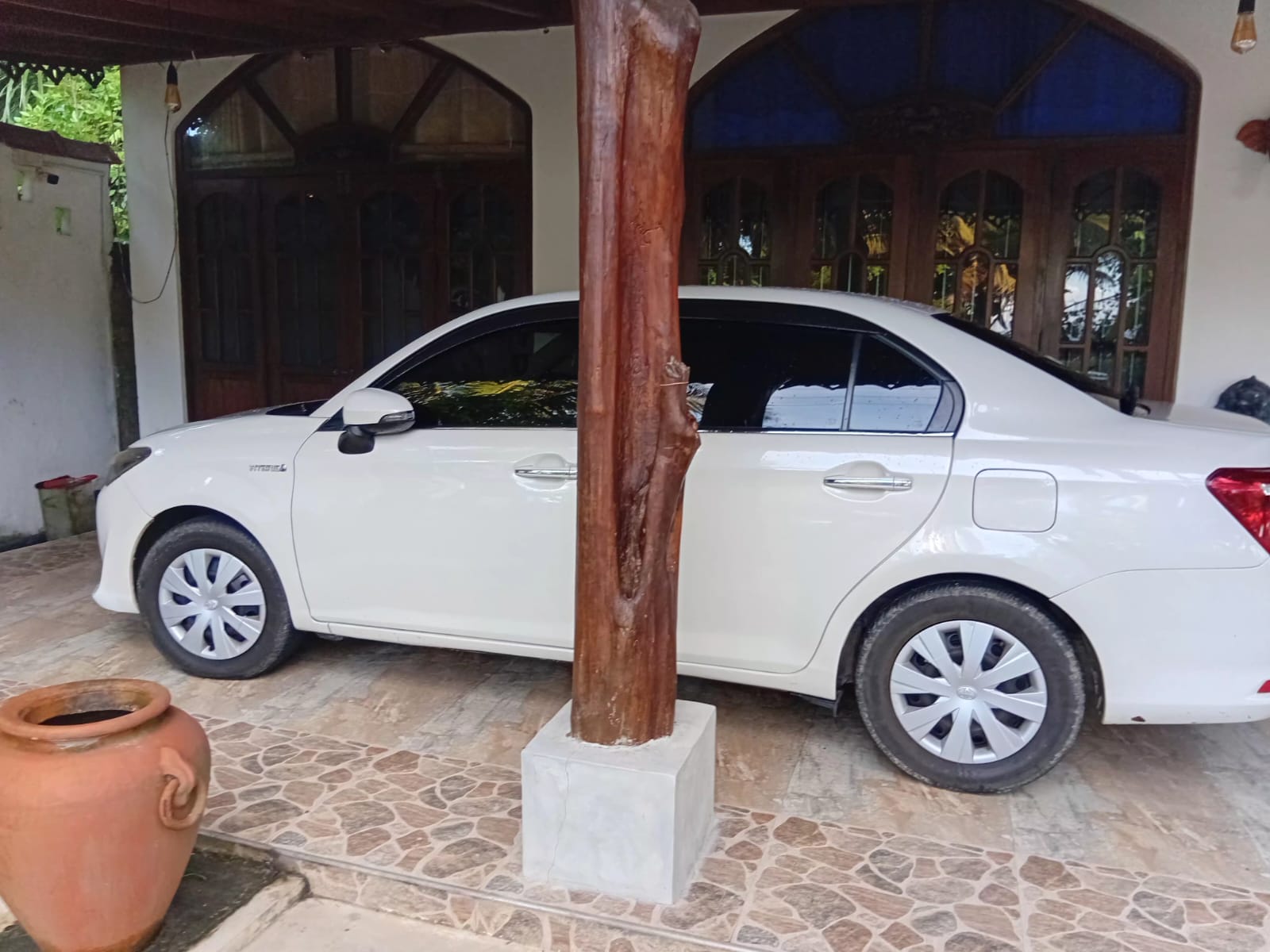 Toyota Axio 2016 - භාවිතා කරන ලද කාර් sale in Sri Lanka - patpat.lk