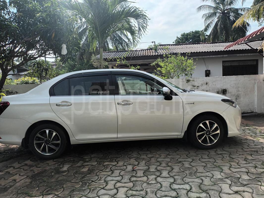 Toyota Axio 2015 - Used Car sale in Sri Lanka - patpat.lk
