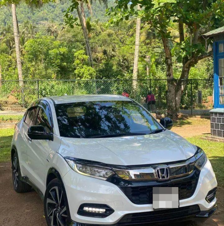 Honda Vezel 2018 - Used SUV sale in Sri Lanka - patpat.lk