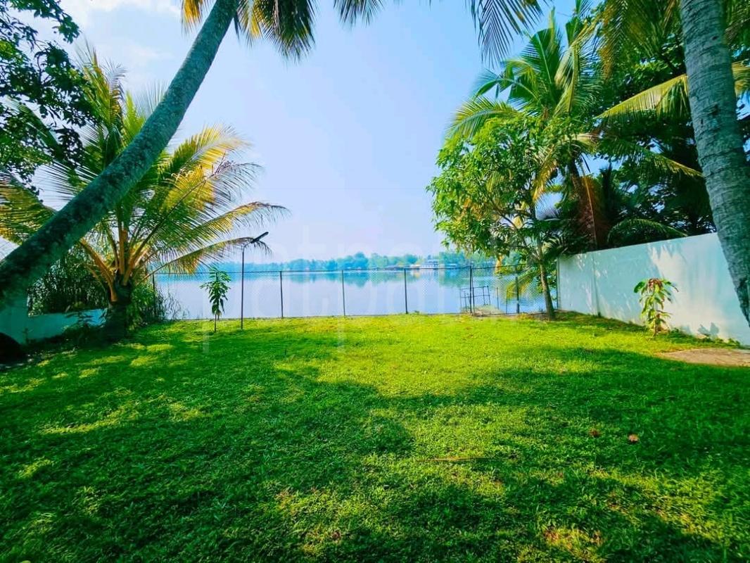 Residential Land for Sale in Moratuwa ads-image-1