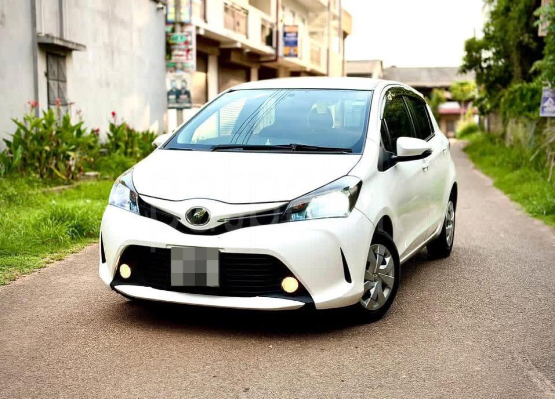 Toyota Vitz 2015 - பயன்படுத்தப்பட்டது கார் sale in Sri Lanka - patpat.lk