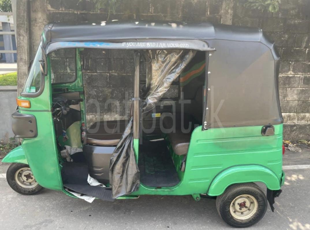 Bajaj 4 stroke 2018 - பயன்படுத்தப்பட்டது முச்சக்கர வண்டி sale in Sri Lanka - patpat.lk
