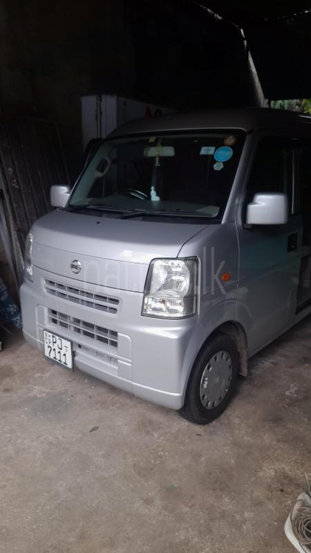 Nissan Clipper 2015 - பயன்படுத்தப்பட்டது வேன் sale in Sri Lanka - patpat.lk