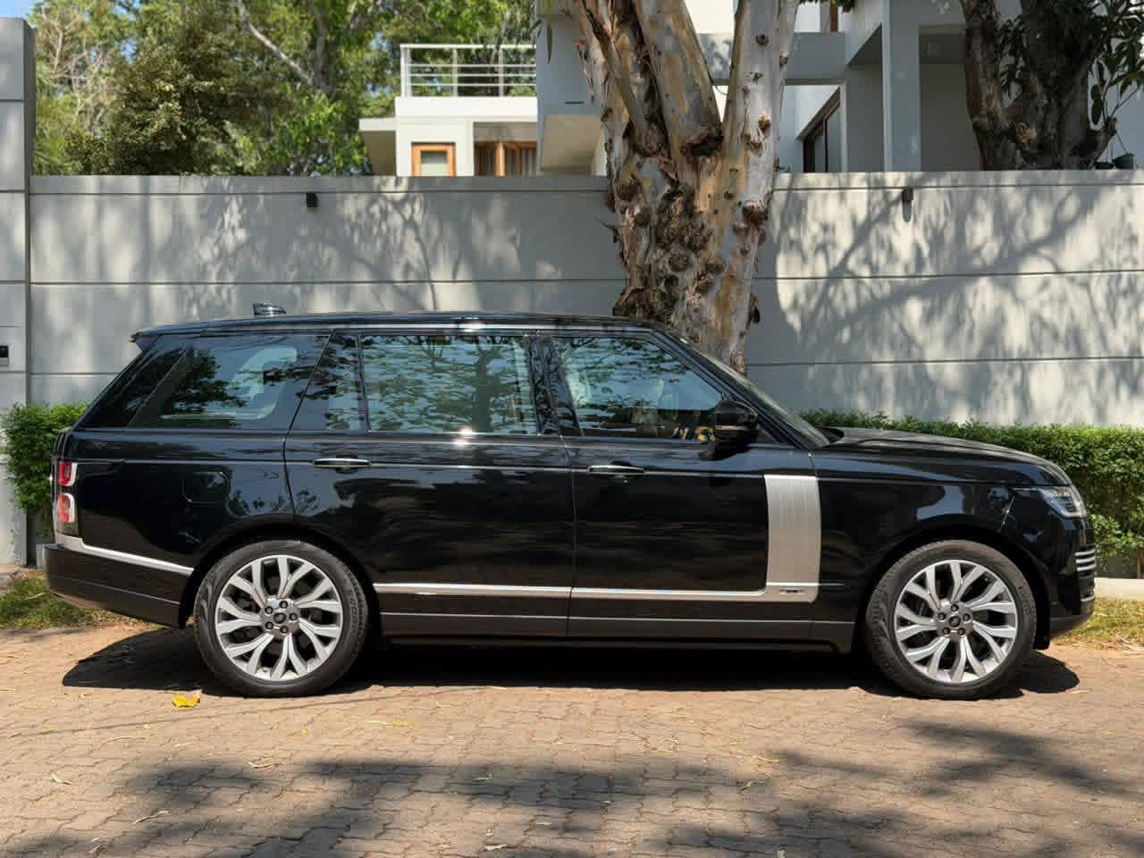 Land Rover Range Rover 2019 - பயன்படுத்தப்பட்டது SUV sale in Sri Lanka - patpat.lk