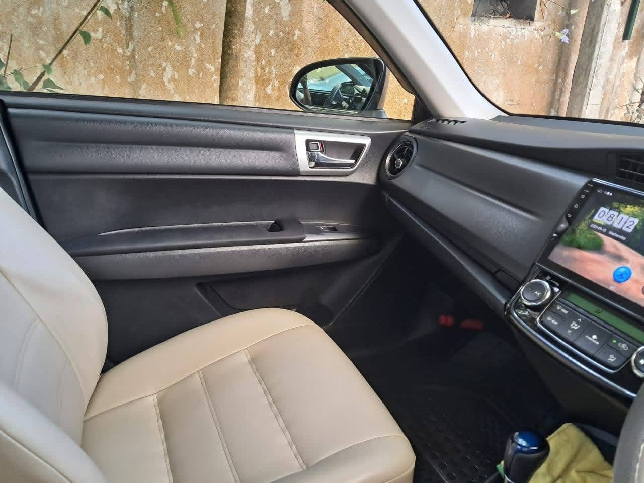 Toyota Axio 2016 - பயன்படுத்தப்பட்டது கார் sale in Sri Lanka - patpat.lk