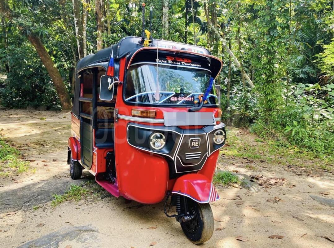 Bajaj 4 stroke 2018 - பயன்படுத்தப்பட்டது முச்சக்கர வண்டி sale in Sri Lanka - patpat.lk