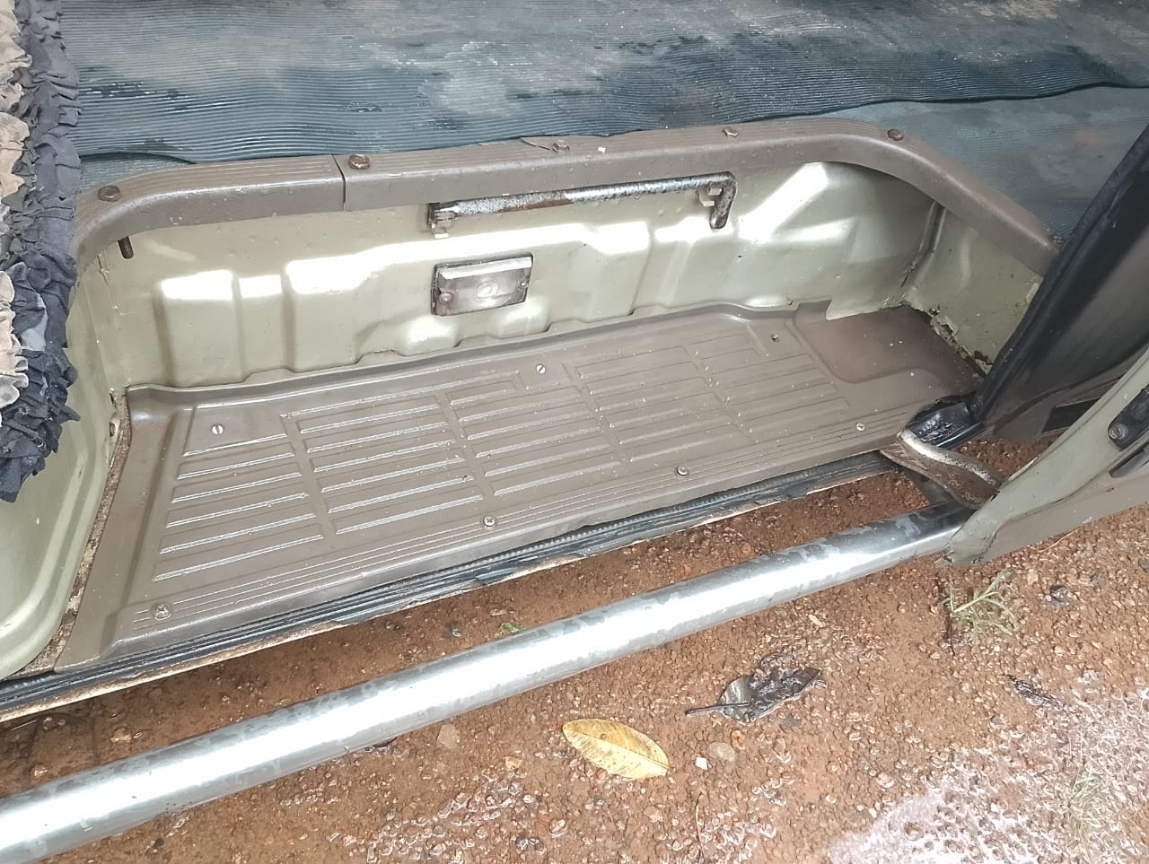 Nissan Caravan 1994 - භාවිතා කරන ලද වෑන් රථය sale in Sri Lanka - patpat.lk