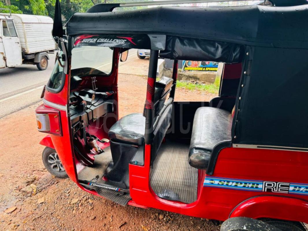 Bajaj 4 stroke 2010 - பயன்படுத்தப்பட்டது முச்சக்கர வண்டி sale in Sri Lanka - patpat.lk