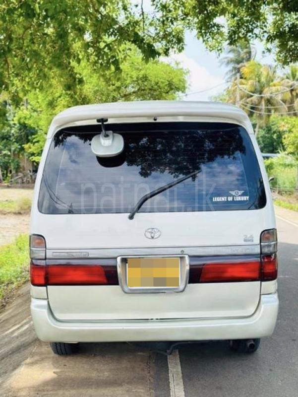 Toyota Hiace 2003 - பயன்படுத்தப்பட்டது வேன் sale in Sri Lanka - patpat.lk