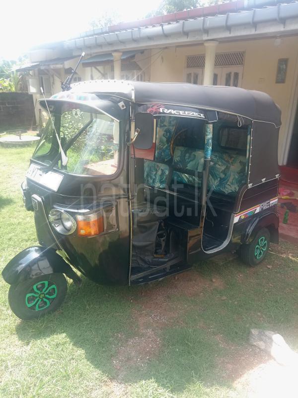 Bajaj Three Wheel 2011 - பயன்படுத்தப்பட்டது முச்சக்கர வண்டி sale in Sri Lanka - patpat.lk