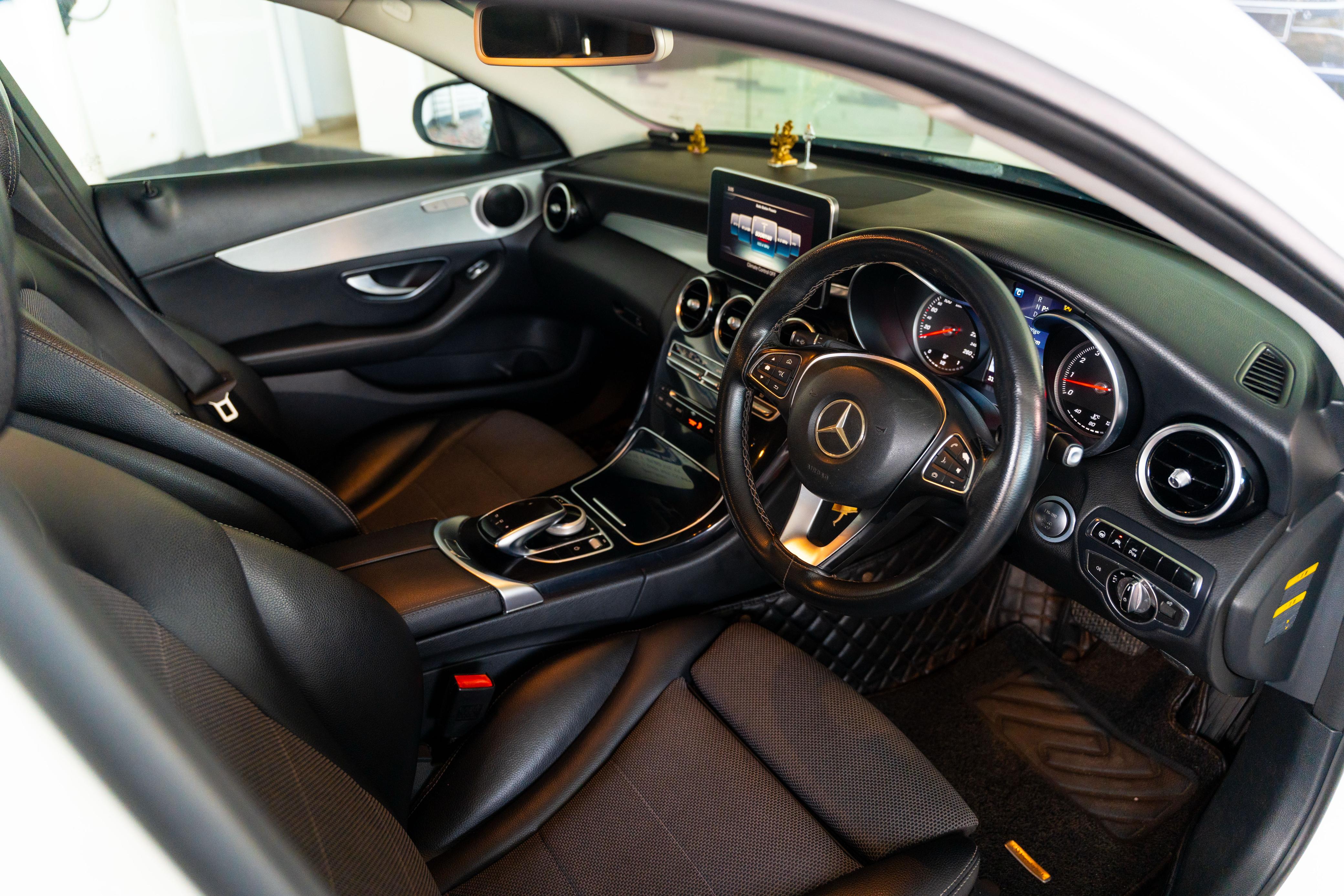 Mercedes Benz C180 2016 - Used Car sale in Sri Lanka - patpat.lk