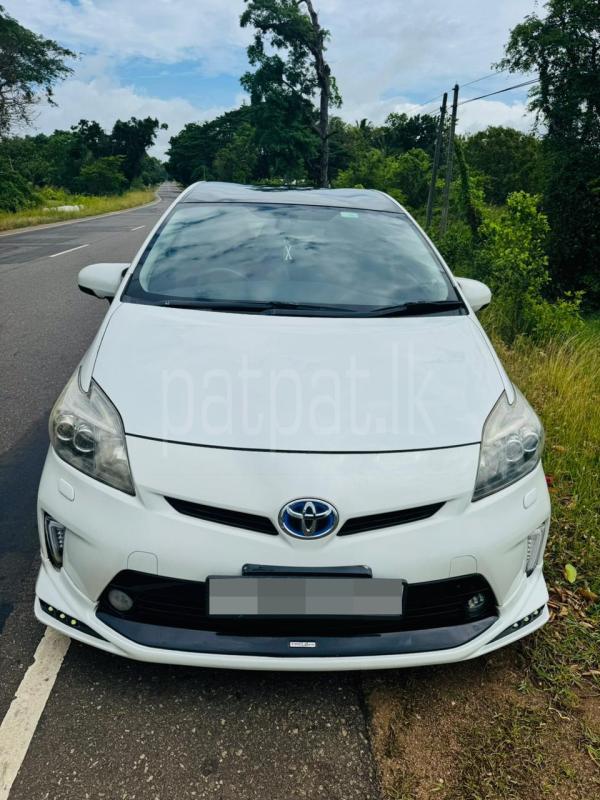 Toyota Prius 2013 - භාවිතා කරන ලද කාර් sale in Sri Lanka - patpat.lk