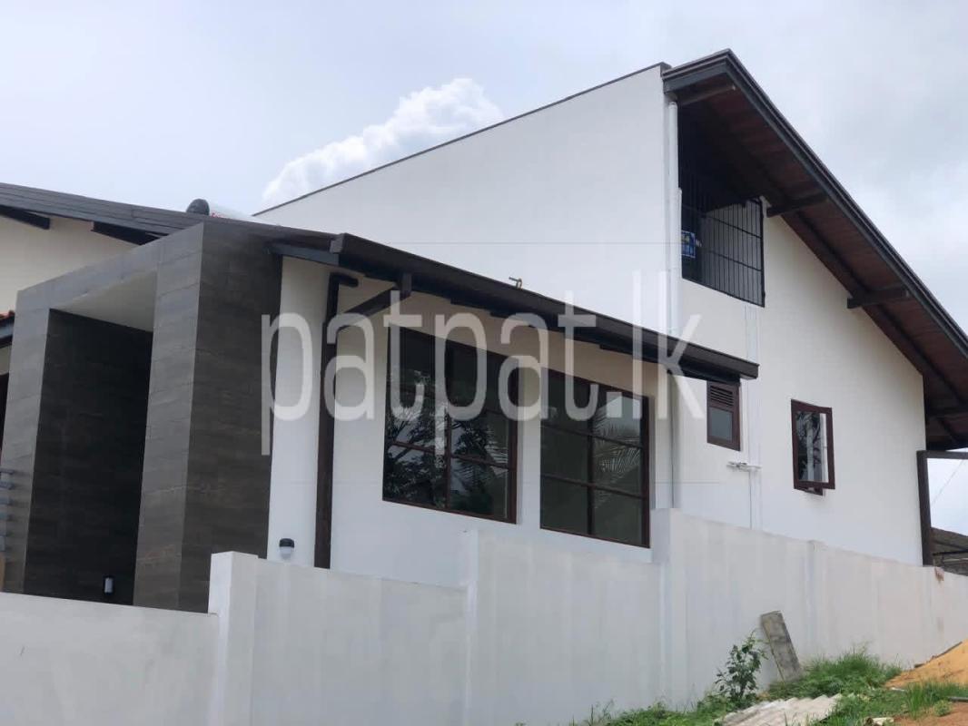 House for Sale in Koswatta
