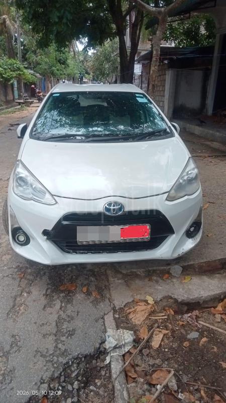 Toyota Aqua 2012 - பயன்படுத்தப்பட்டது கார் sale in Sri Lanka - patpat.lk