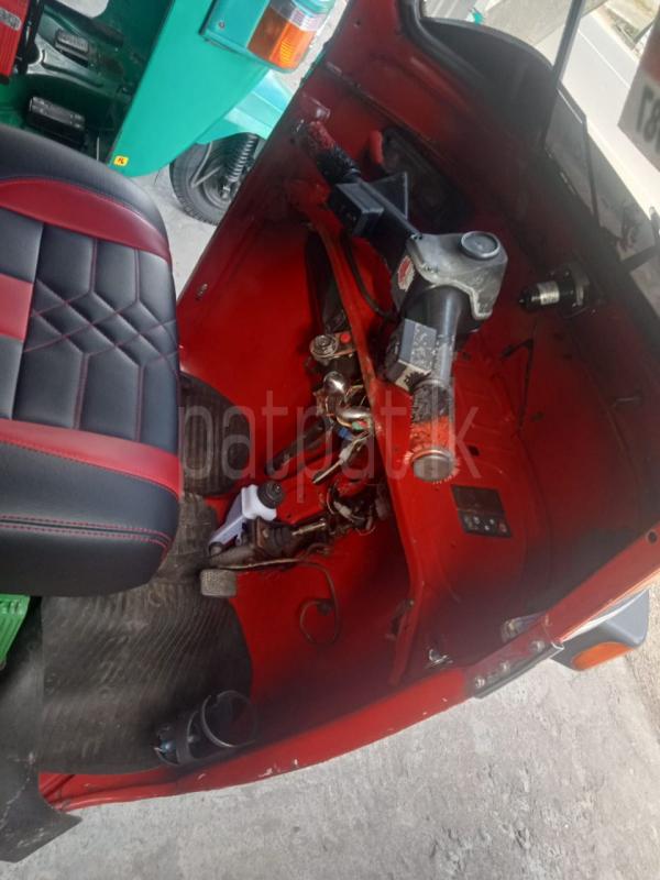 Bajaj 4 stroke 2009 - பயன்படுத்தப்பட்டது முச்சக்கர வண்டி sale in Sri Lanka - patpat.lk