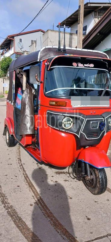 Bajaj 4 stroke 2015 - பயன்படுத்தப்பட்டது முச்சக்கர வண்டி sale in Sri Lanka - patpat.lk