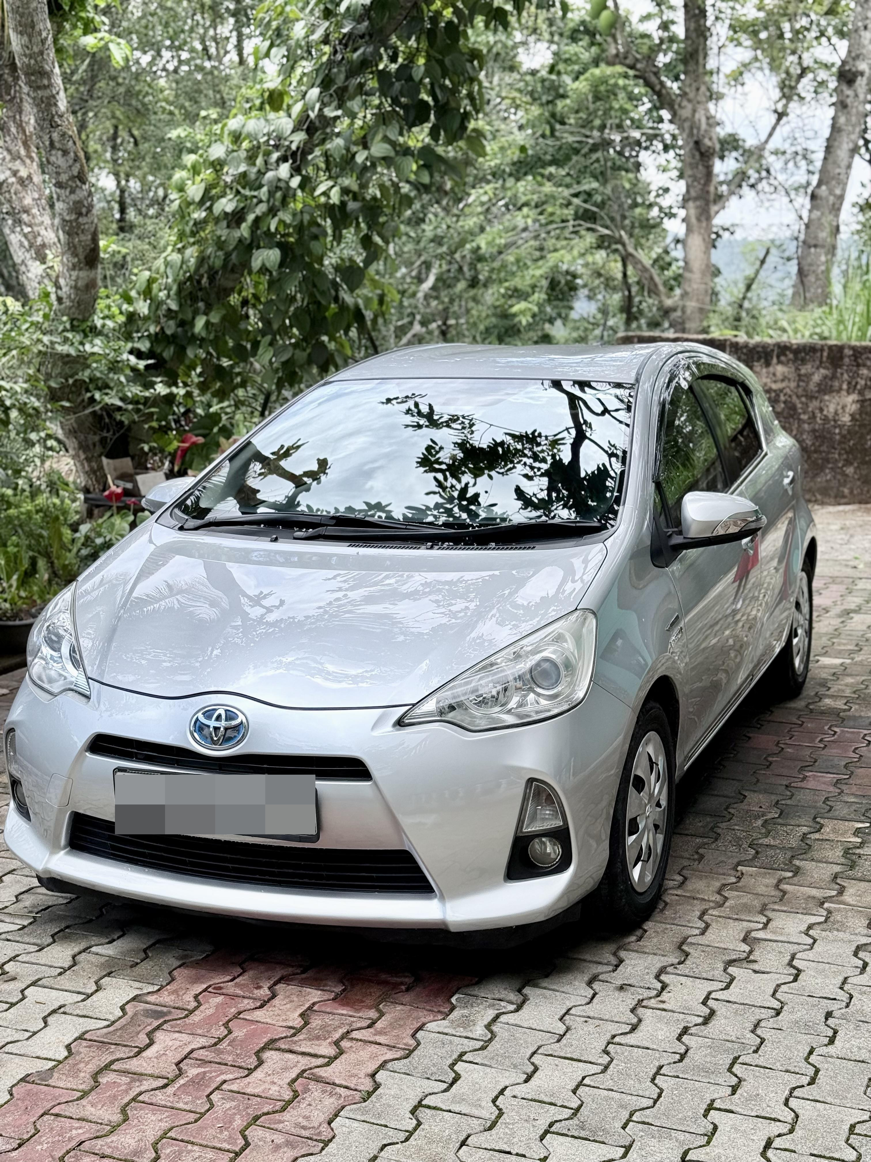 Toyota Aqua 2013 ads-image-1