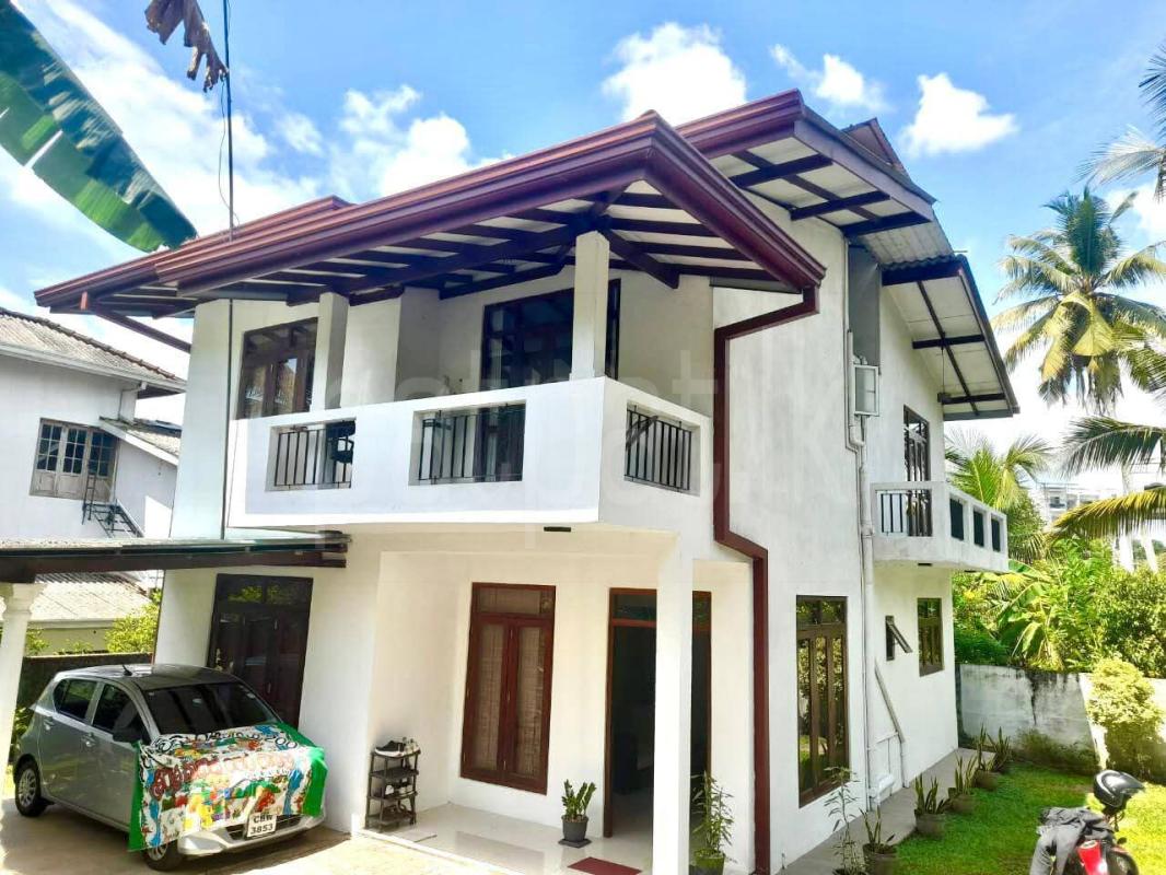 House for Sale in Athurugiriya