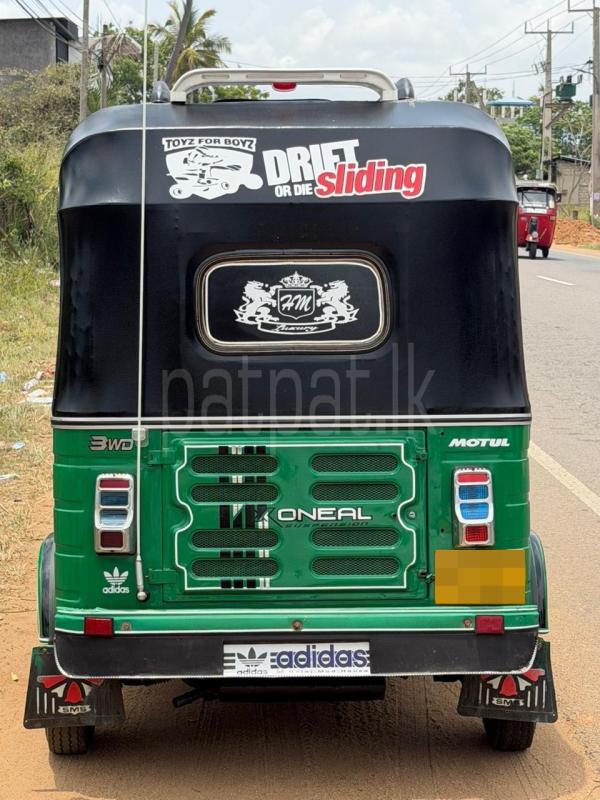 Bajaj Three Wheel 2014 - பயன்படுத்தப்பட்டது முச்சக்கர வண்டி sale in Sri Lanka - patpat.lk