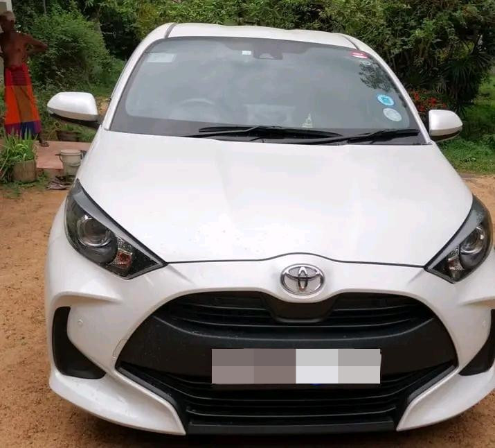 Toyota Yaris 2023 - භාවිතා කරන ලද කාර් sale in Sri Lanka - patpat.lk