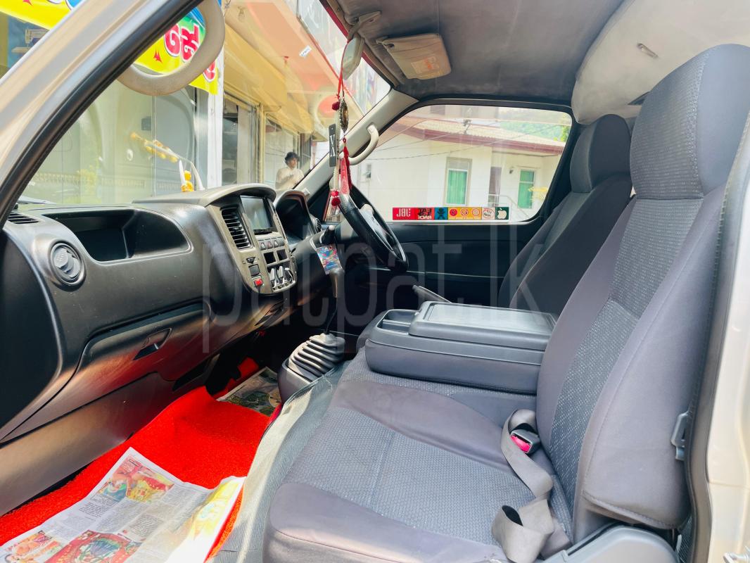 Nissan Caravan 2011 - Used Van sale in Sri Lanka - patpat.lk