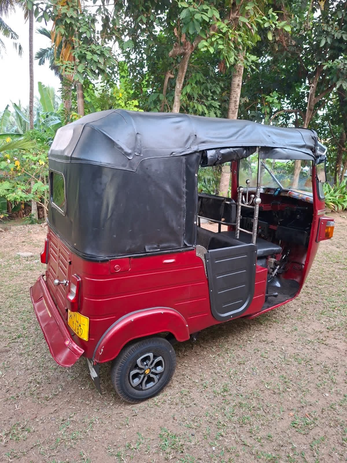 Bajaj Three Wheel 2011 - Used Three wheeler sale in Sri Lanka - patpat.lk