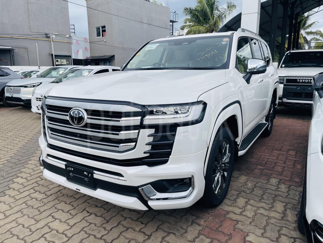 Toyota Land Cruiser 2025 - Reconditioned SUV sale in Sri Lanka - patpat.lk