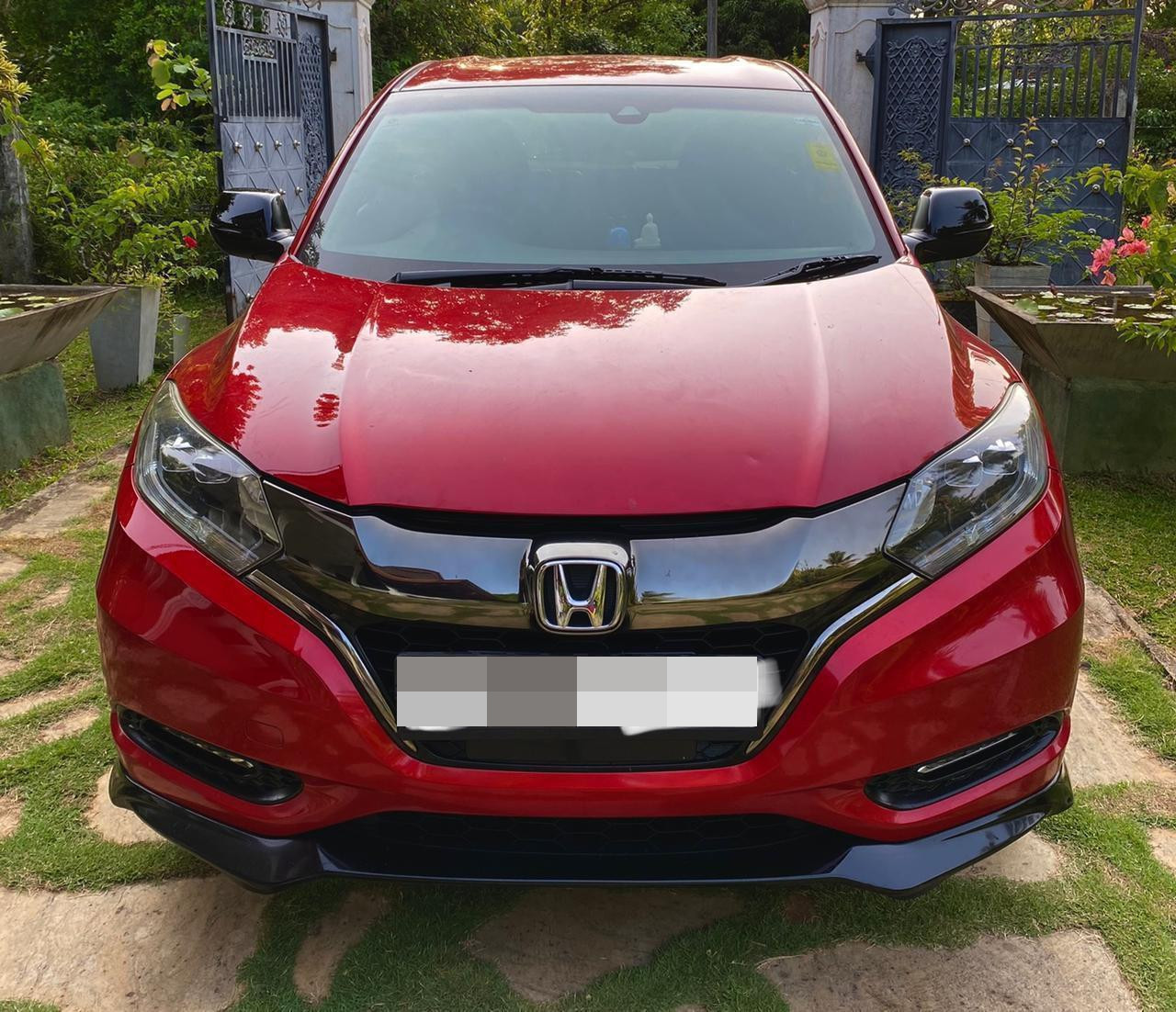 Honda Vezel 2016 - Used SUV sale in Sri Lanka - patpat.lk