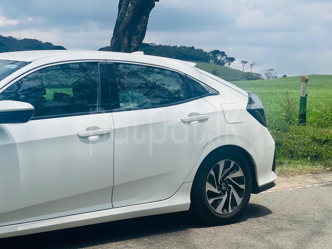 Honda Civic 2017 - பயன்படுத்தப்பட்டது கார் sale in Sri Lanka - patpat.lk