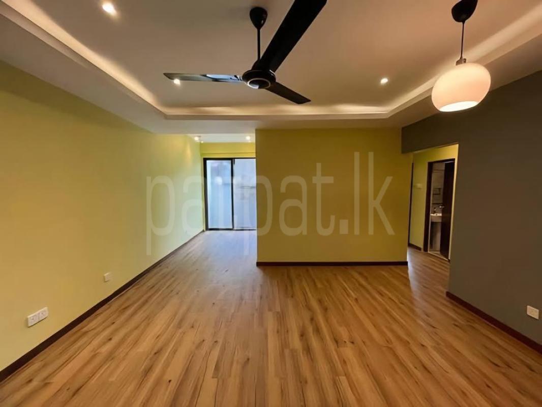 Unfurnished Apartment for Sale in Kollupitiya (Colombo 03)