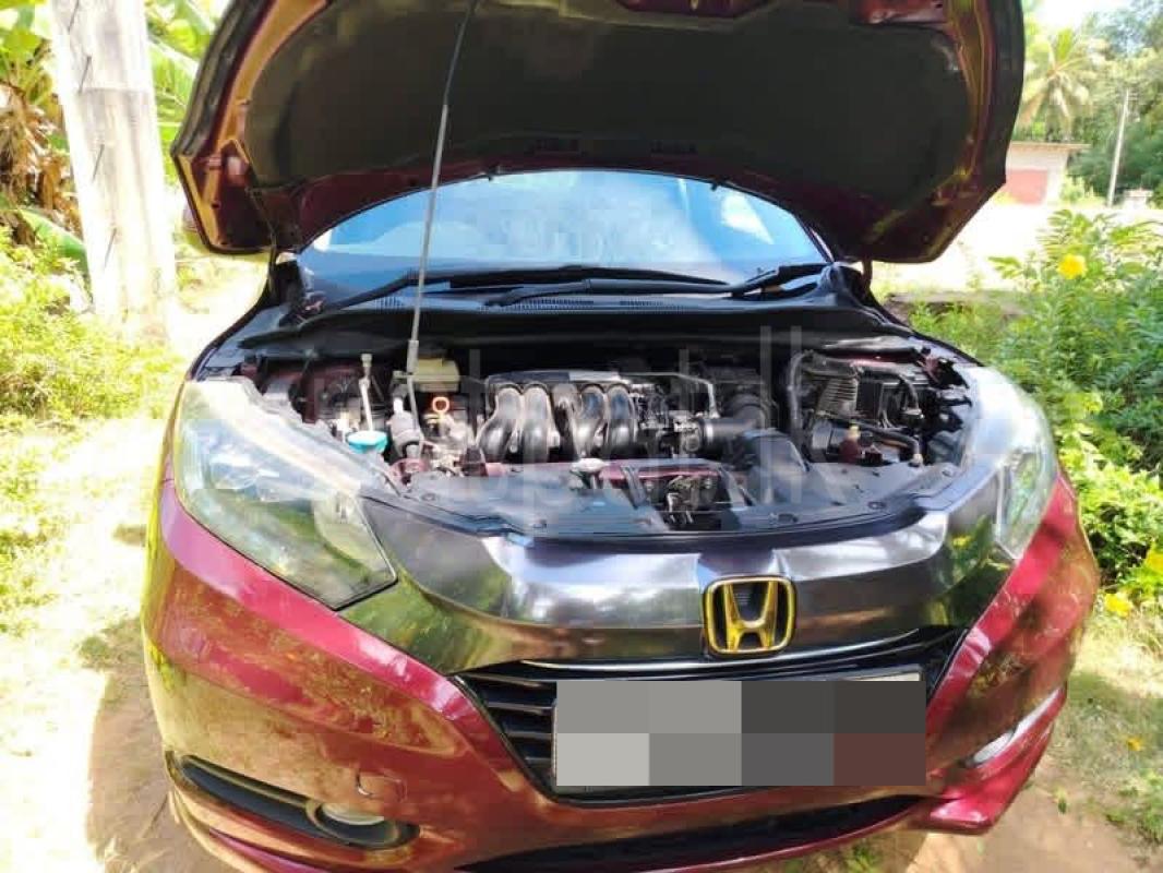 Honda Vezel 2015 - பயன்படுத்தப்பட்டது SUV sale in Sri Lanka - patpat.lk