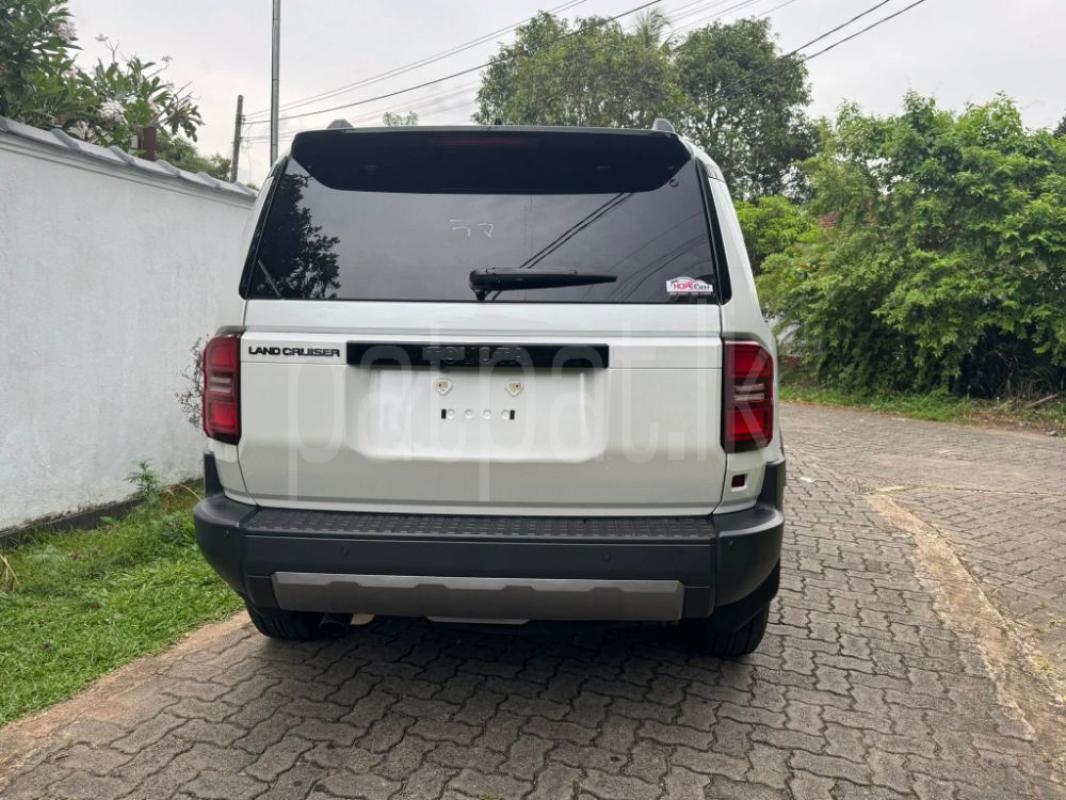 Advertisement image 6