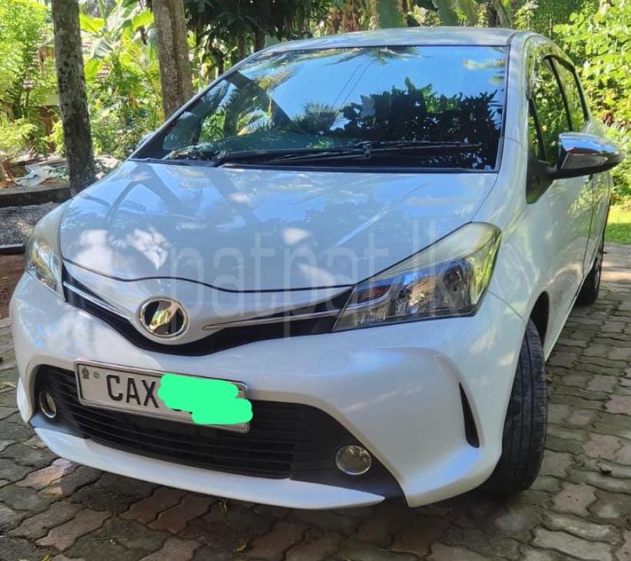 Toyota Vitz 2015 - பயன்படுத்தப்பட்டது கார் sale in Sri Lanka - patpat.lk