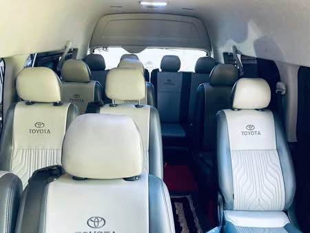 Toyota Hiace 2017 - பயன்படுத்தப்பட்டது வேன் sale in Sri Lanka - patpat.lk