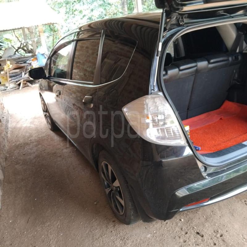 Honda Fit 2013 - பயன்படுத்தப்பட்டது கார் sale in Sri Lanka - patpat.lk