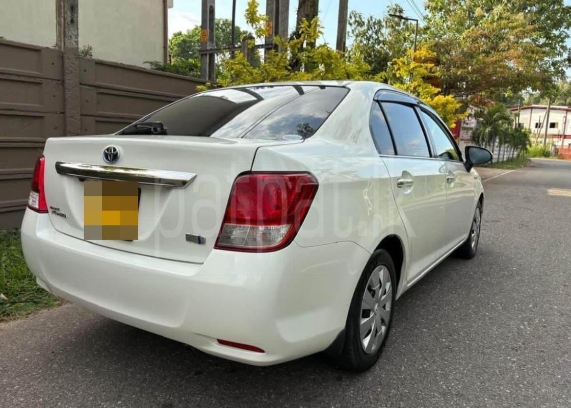 Toyota Axio 2015 - பயன்படுத்தப்பட்டது கார் sale in Sri Lanka - patpat.lk
