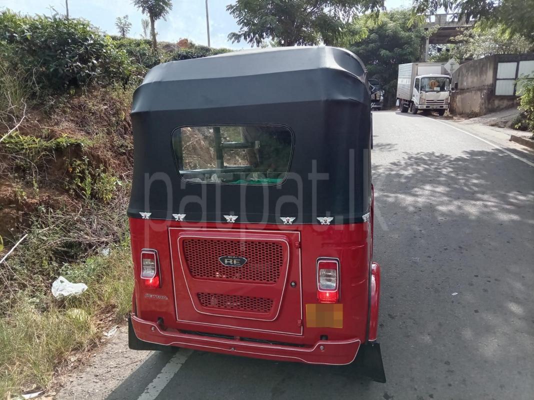 Bajaj 4 stroke 2022 - பயன்படுத்தப்பட்டது முச்சக்கர வண்டி sale in Sri Lanka - patpat.lk