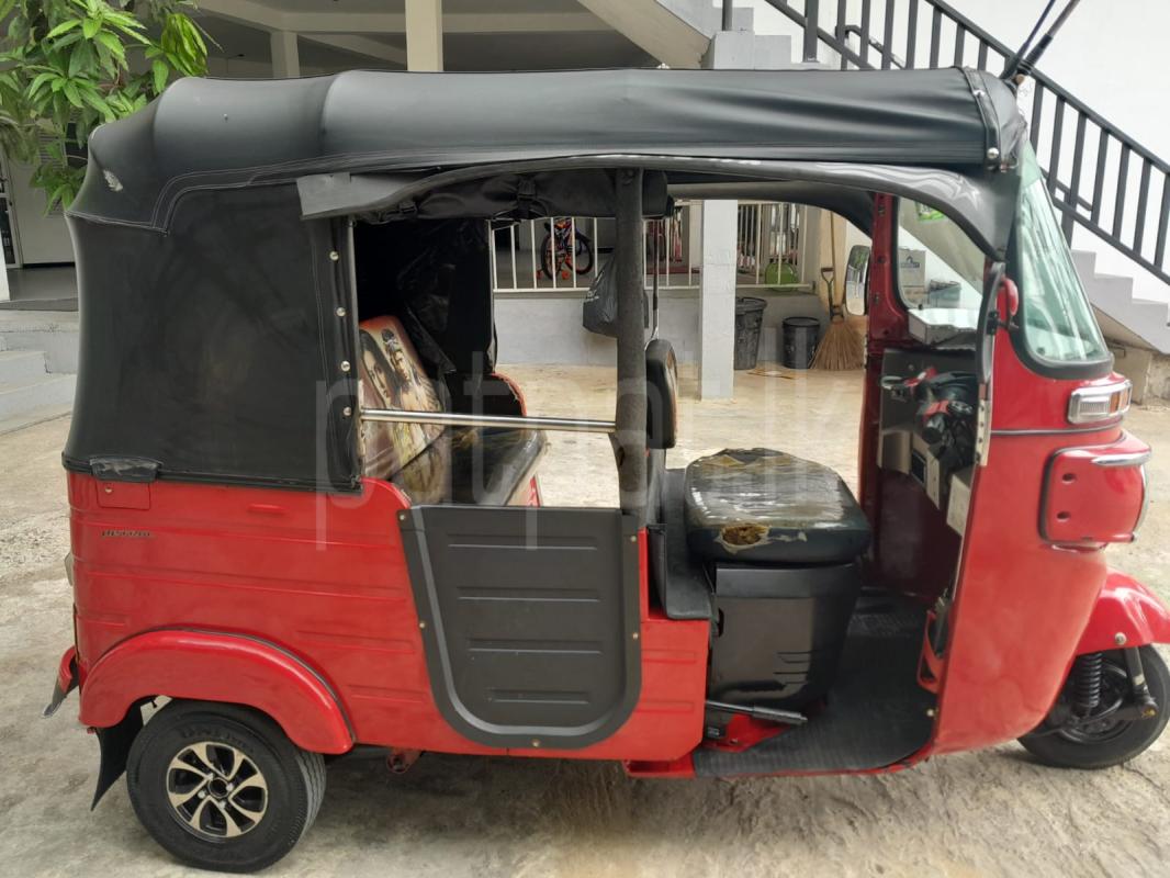 Bajaj 4 stroke 2016 - Used Three wheeler sale in Sri Lanka - patpat.lk