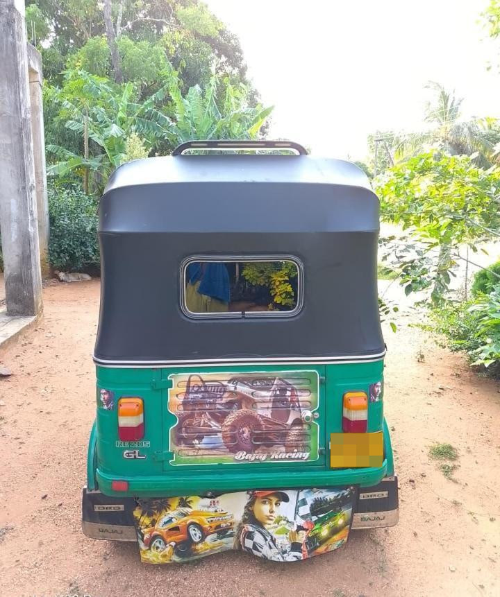 Bajaj 4 stroke 2014 - பயன்படுத்தப்பட்டது முச்சக்கர வண்டி sale in Sri Lanka - patpat.lk