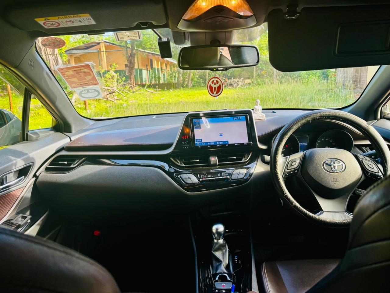 Toyota CHR 2019 - பயன்படுத்தப்பட்டது SUV sale in Sri Lanka - patpat.lk