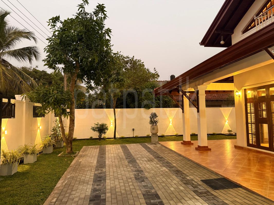House for Sale in Minuwangoda