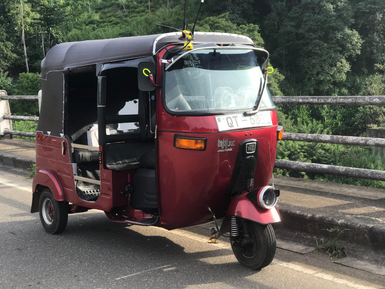 Bajaj Three Wheel 2009 - Used Three wheeler sale in Sri Lanka - patpat.lk