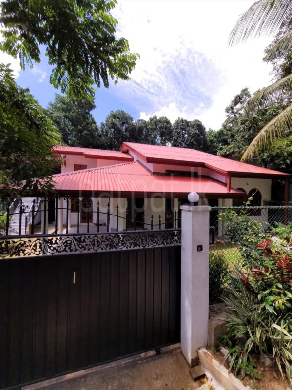 House for Sale in Nittambuwa ads-image-1