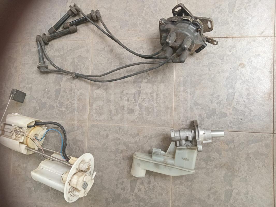 Car Spare Parts for Sale (Honda Grand Civic, Toyota Yaris and 106)