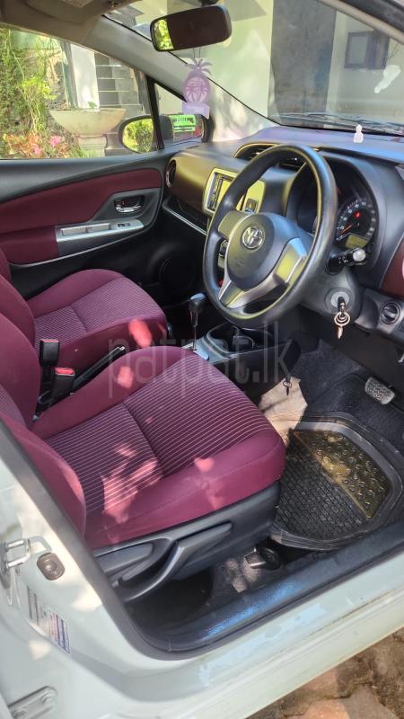 Toyota Vitz 2015 - பயன்படுத்தப்பட்டது கார் sale in Sri Lanka - patpat.lk