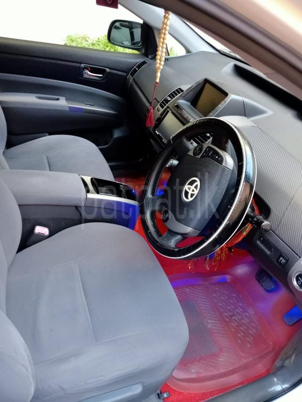 Toyota PRIUS S GRADE 2012 - பயன்படுத்தப்பட்டது கார் sale in Sri Lanka - patpat.lk