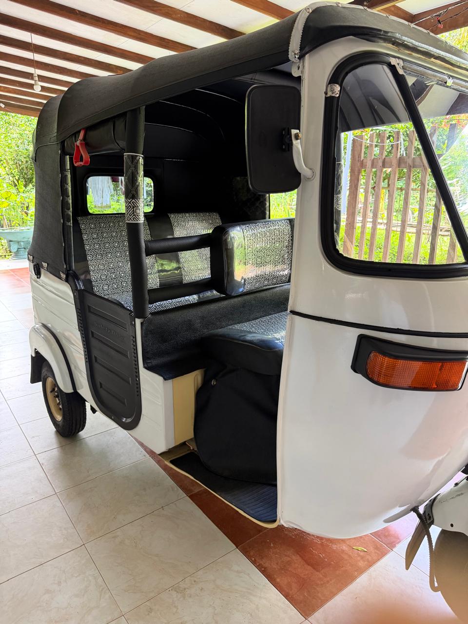 Bajaj 2 stroke 2005 - භාවිතා කරන ලද ත්‍රිරෝද රථය sale in Sri Lanka - patpat.lk