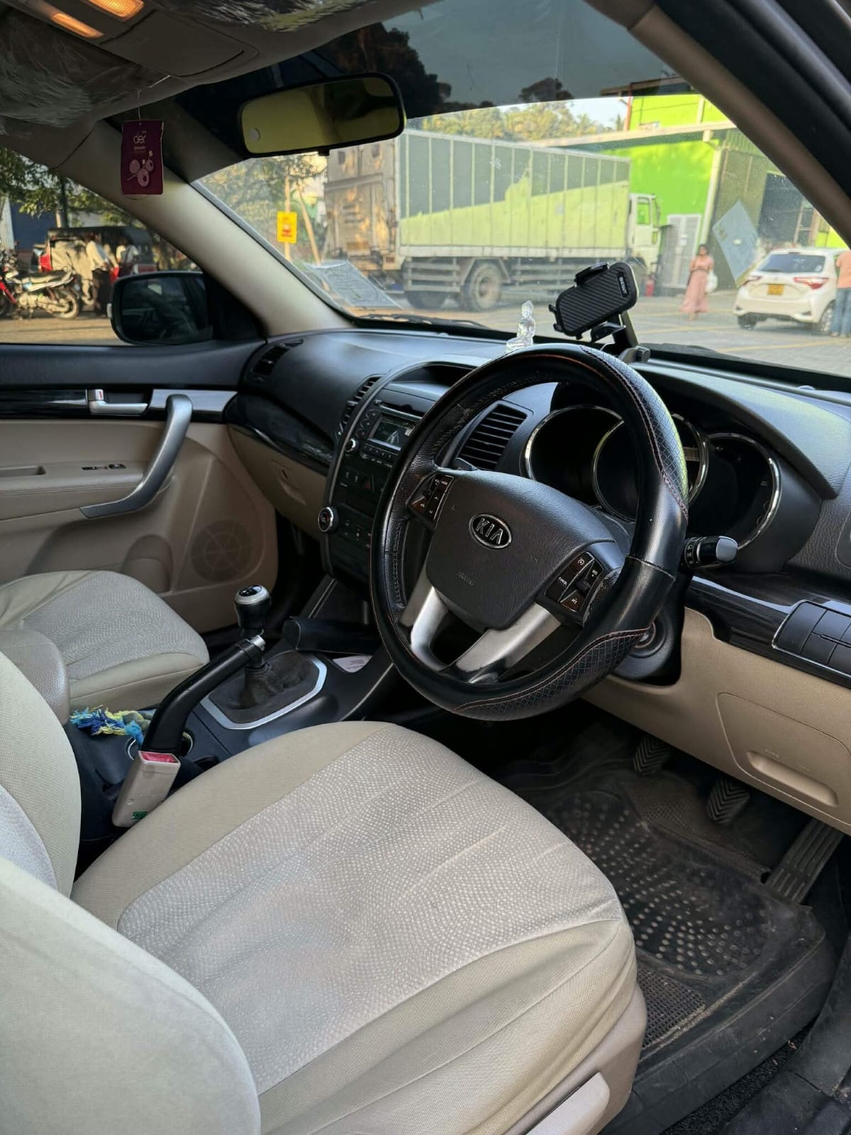 KIA Sorento 2011 - பயன்படுத்தப்பட்டது SUV sale in Sri Lanka - patpat.lk