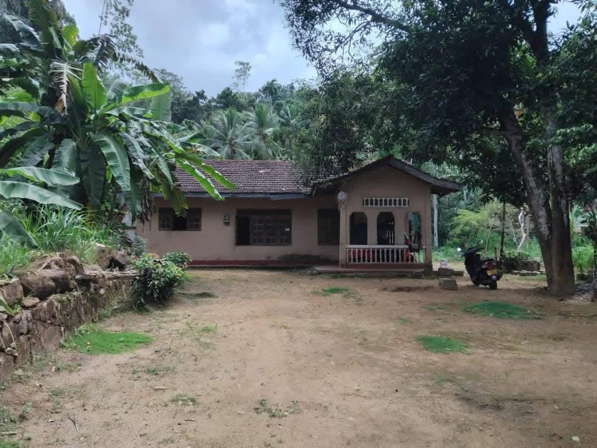 House for Sale in Galle ads-image-1