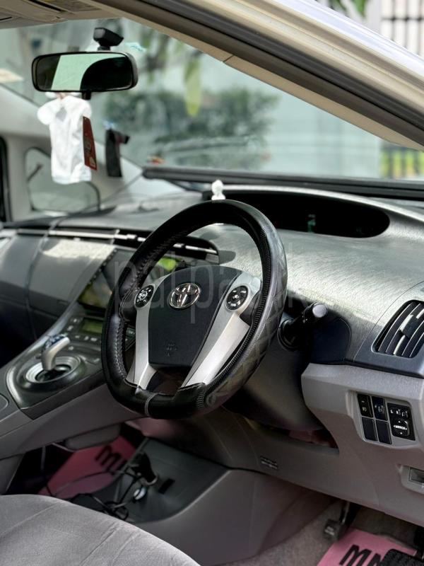 Toyota Prius 2011 - Used Car sale in Sri Lanka - patpat.lk
